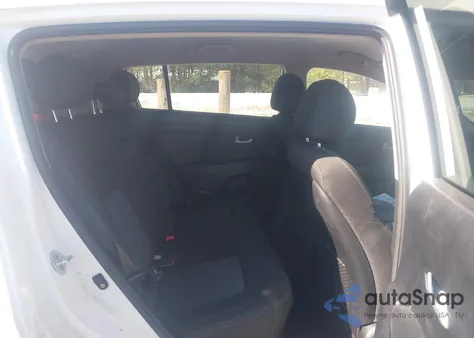 2016 Kia Sportage Lx z USA, uszkodzony, nr VIN KNDPBCAC1G7849364